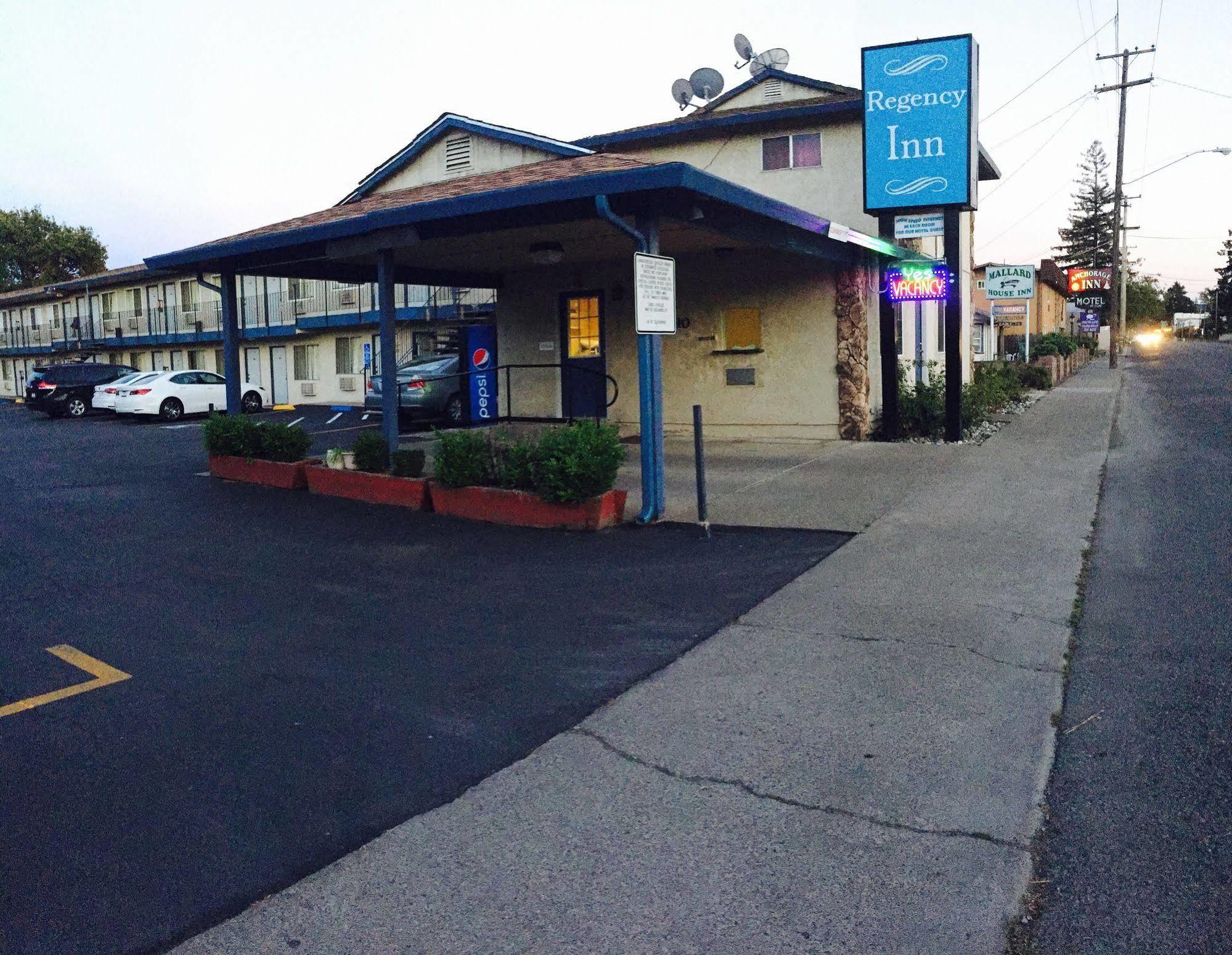 Regency Inn Lakeport Bagian luar foto