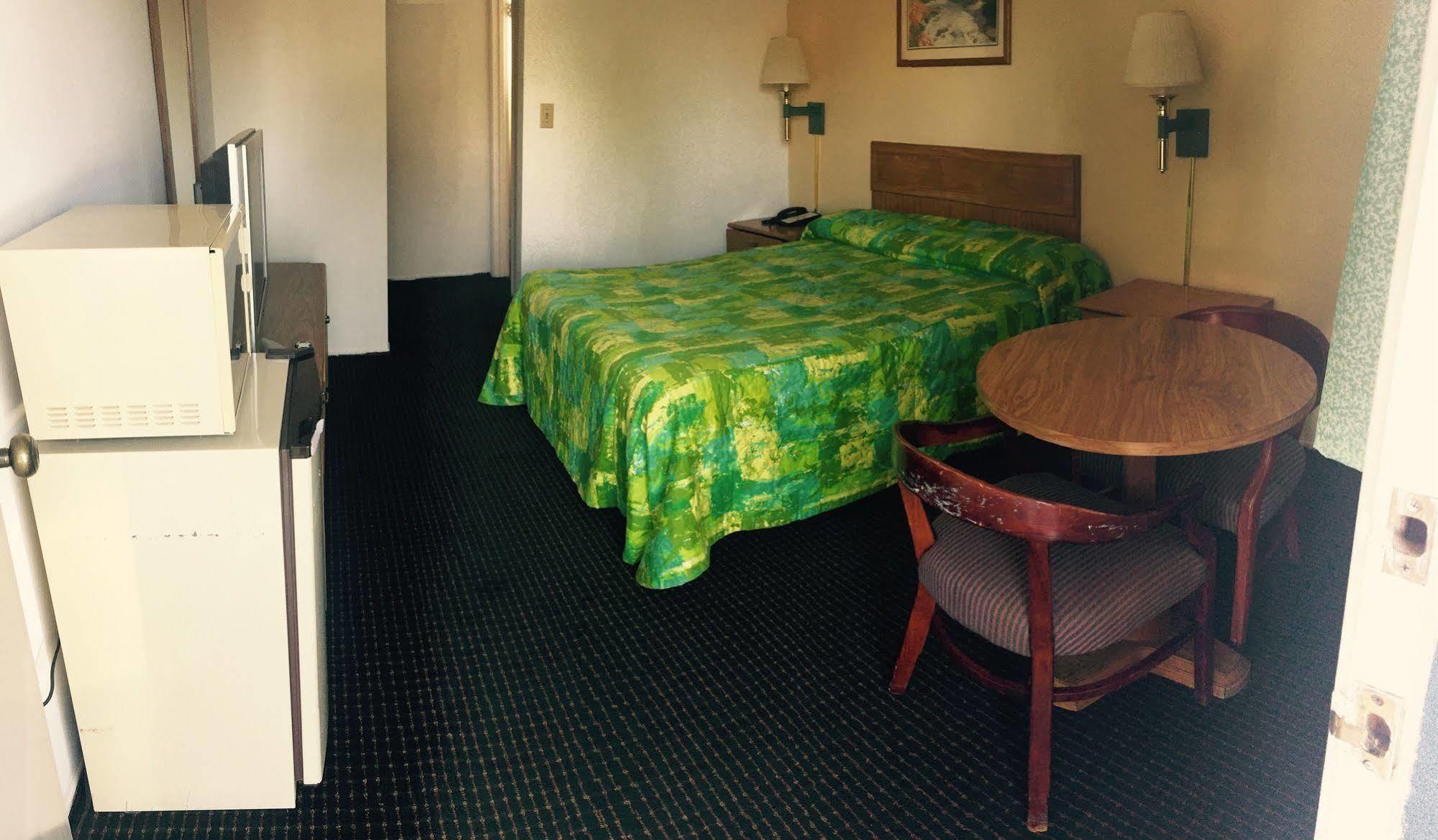 Regency Inn Lakeport Bagian luar foto