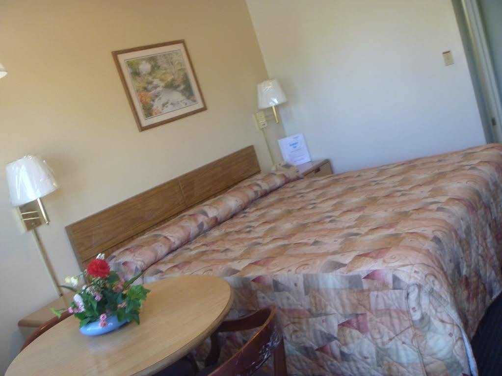 Regency Inn Lakeport Bagian luar foto